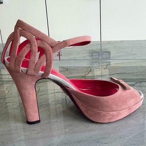Cesare Paciotti - Dusty Rose Suede Peep-Toe Pump with Red Details and Charm